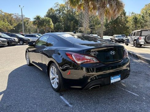 Used 2014 Hyundai Genesis 2.0T image 3