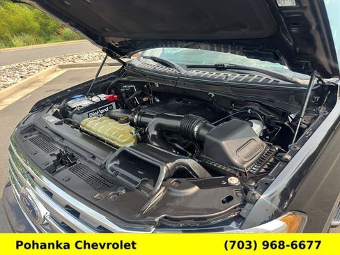 Used 2019 Ford Expedition XLT w/ Equipment Group 202A AWD/4WD image 36