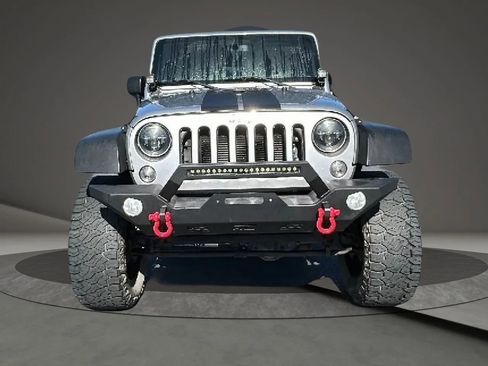 Used 2016 Jeep Wrangler Unlimited Rubicon w/ Connectivity Group AWD/4WD image 21