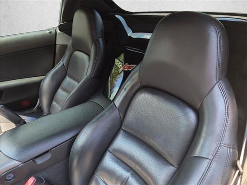 Used 2006 Chevrolet Corvette Convertible w/ Preferred Equipment Group RWD image 11