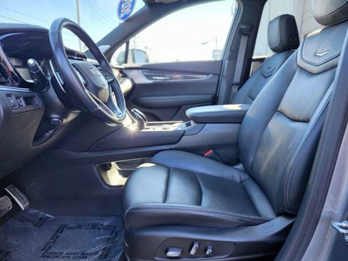 Used 2024 Cadillac XT6 Sport image 17