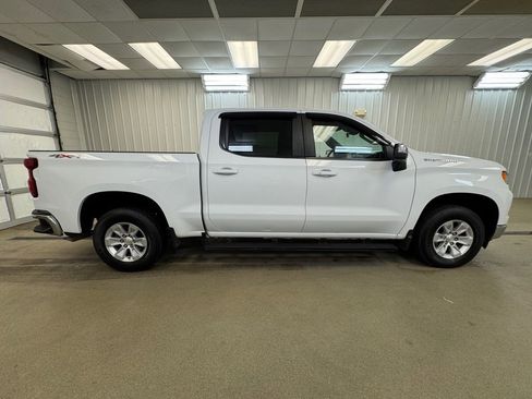 Used 2023 Chevrolet Silverado 1500 LT w/ Protection Package AWD/4WD image 3