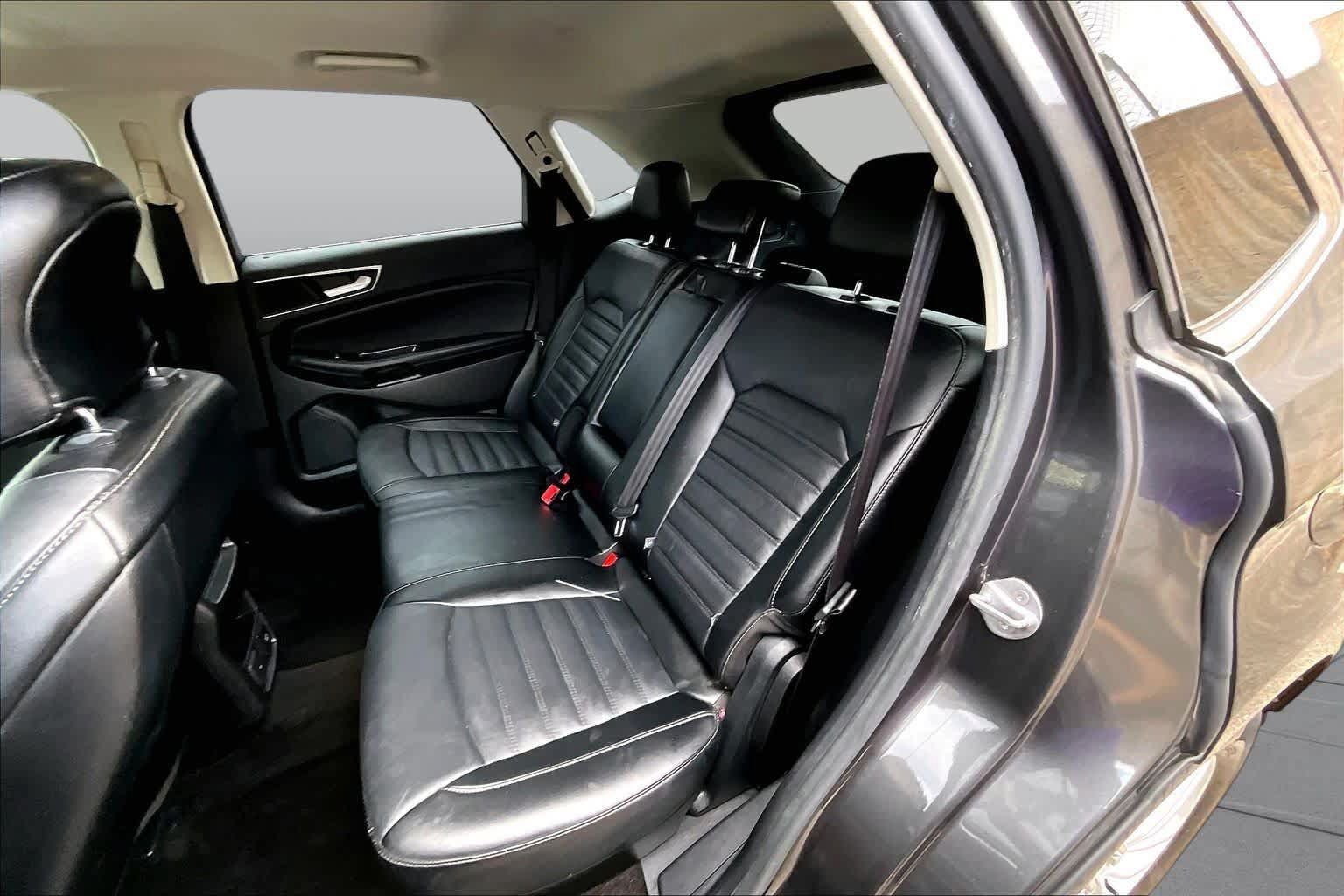 Used 2015 Ford Edge SEL w/ Equipment Group 201A FWD image 21