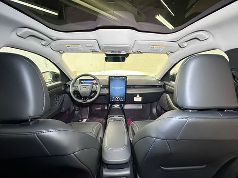 New 2025 Ford Mustang Mach-E Premium w/ Interior Protection Package AWD/4WD image 23