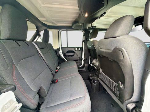 Used 2024 Jeep Wrangler Unlimited Rubicon AWD/4WD image 21
