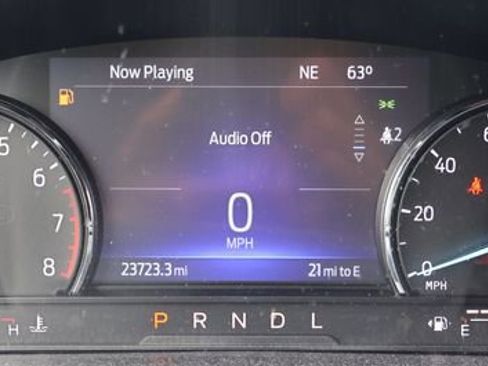 Used 2023 Ford Explorer XLT w/ Equipment Group 202A AWD/4WD image 10