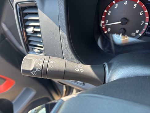 Used 2023 Nissan Frontier PRO-4X w/ Technology Package image 39