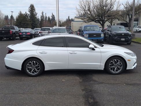 Used 2022 Hyundai Sonata SEL w/ Convenience Package image 6
