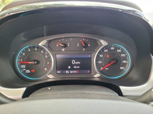 Used 2021 Chevrolet Traverse LT FWD image 24