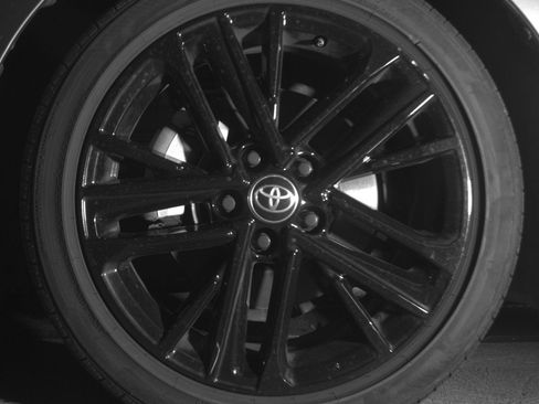 Used 2025 Toyota Camry SE image 12