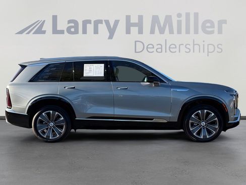 Used 2026 Cadillac Vistiq Luxury image 7