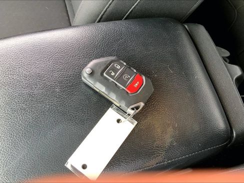 Used 2022 Jeep Gladiator Sport AWD/4WD image 10