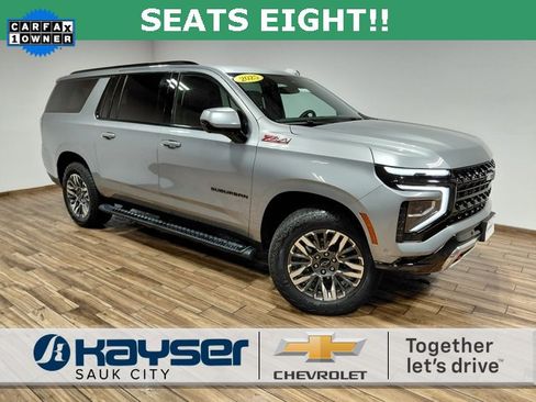 Used 2025 Chevrolet Suburban Z71 image 1