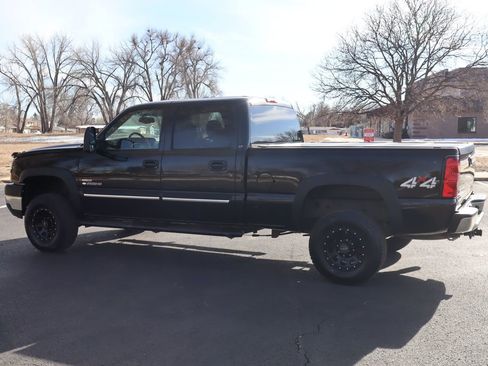 Used 2007 Chevrolet Silverado 2500 LT w/ Heavy-Duty Power Package image 9