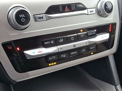 Used 2022 Ford Explorer XLT w/ Class IV Trailer Tow Package image 25