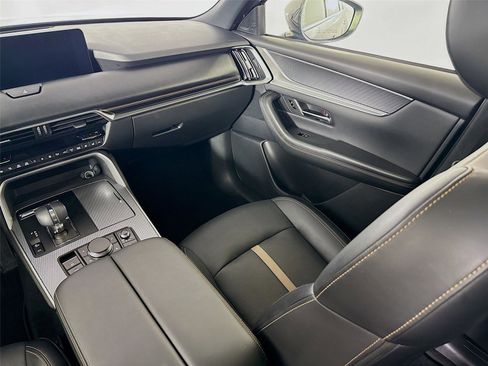 Used 2025 MAZDA CX-90 3.3 Turbo w/ Premium Plus Pkg image 26