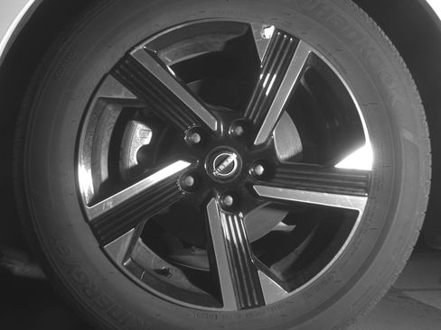 Used 2025 Nissan Sentra SV FWD image 12