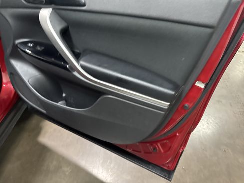 Used 2022 Mitsubishi Eclipse Cross LE AWD/4WD image 40