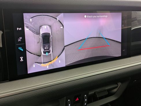New 2026 Porsche Cayenne Coupe AWD/4WD image 19