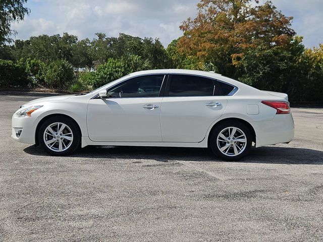 Used 2013 Nissan Altima 2.5 SV w/ 2.5SV Convenience Pkg FWD image 9