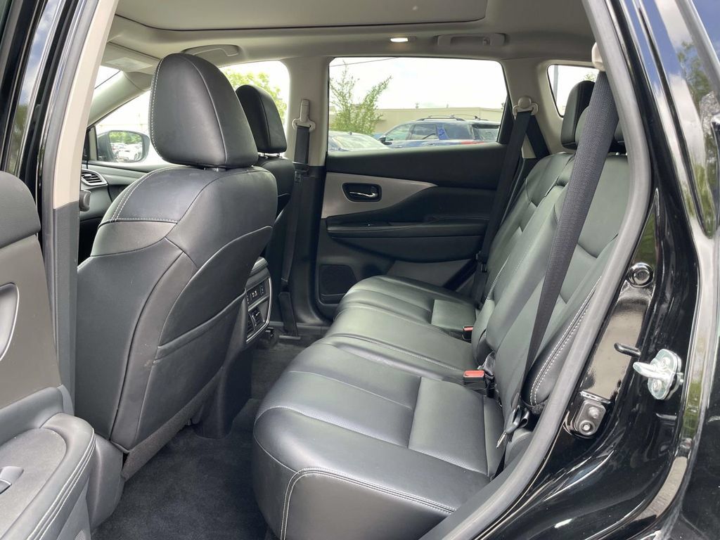 Used 2024 Nissan Murano SL FWD image 13