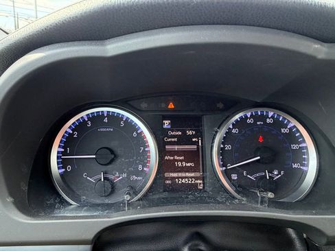 Used 2018 Toyota Highlander LE image 9