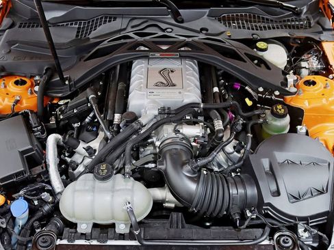 Used 2020 Ford Mustang Shelby GT500 w/ Technology Package RWD image 30