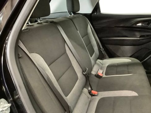Used 2023 Chevrolet TrailBlazer LS FWD image 30