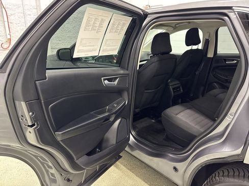 Used 2021 Ford Edge SE AWD/4WD image 10