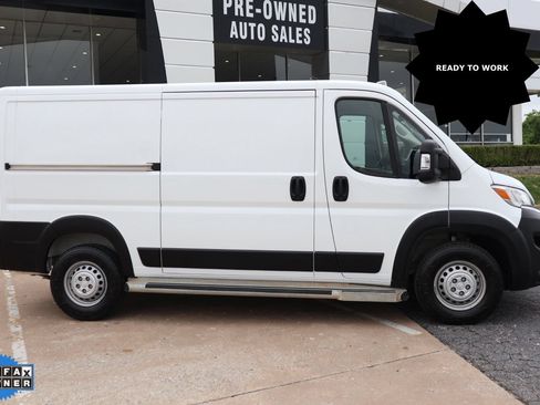 Used 2025 RAM ProMaster 2500 w/ U-Haul Equipment Group FWD image 2