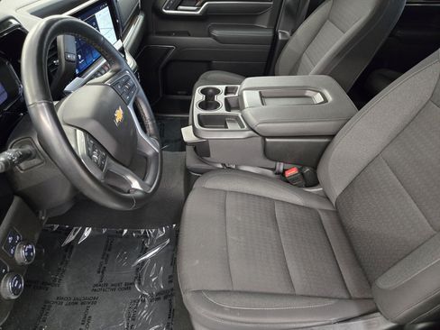 Used 2025 Chevrolet Silverado 1500 LT AWD/4WD image 12