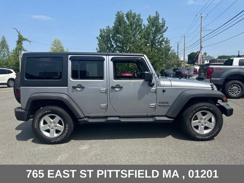 Used 2016 Jeep Wrangler Unlimited Sport w/ Quick Order Package 24S AWD/4WD image 9