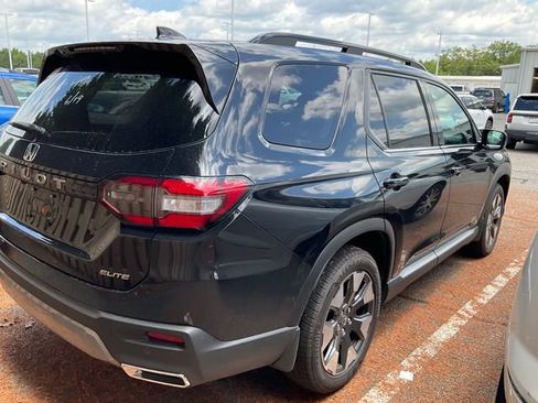 Used 2026 Honda Pilot Elite image 5