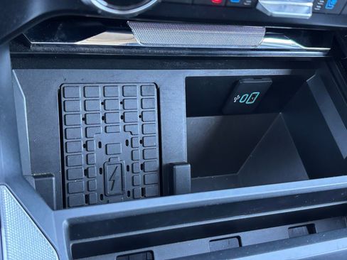 Used 2024 Ford F450 Lariat w/ Camper Package image 25