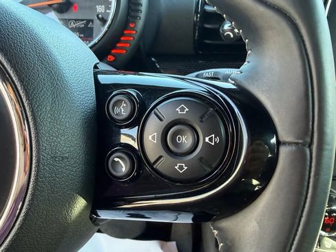 Used 2017 MINI Cooper Clubman FWD image 24