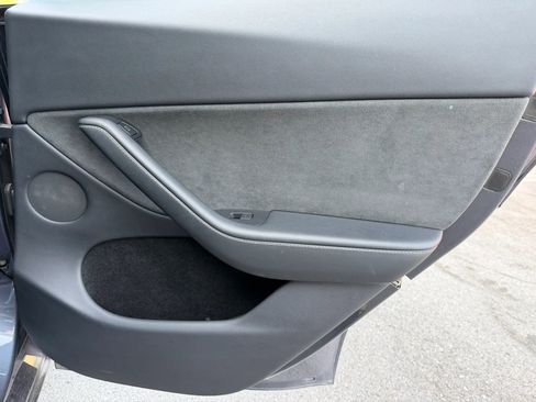 Used 2023 Tesla Model Y Long Range AWD/4WD image 30