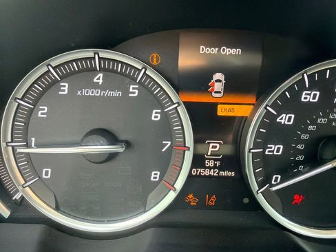 Used 2016 Acura TLX w/ Technology Package FWD image 21