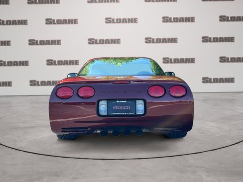Used 2003 Chevrolet Corvette Coupe w/ Preferred Equipment Group RWD image 4