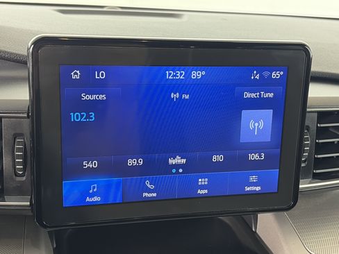 Used 2023 Ford Explorer XLT w/ Equipment Group 202A AWD/4WD image 23