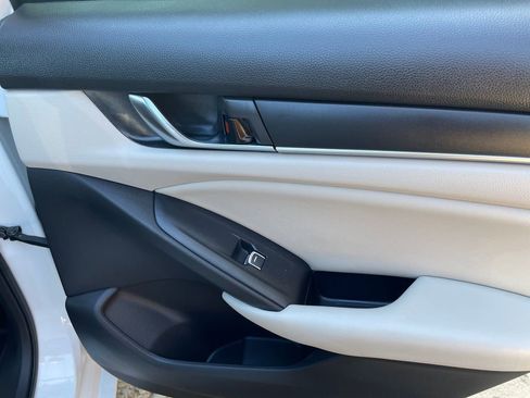 Used 2020 Honda Accord LX image 37