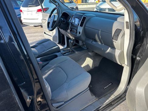 Used 2016 Nissan Frontier SV AWD/4WD image 17