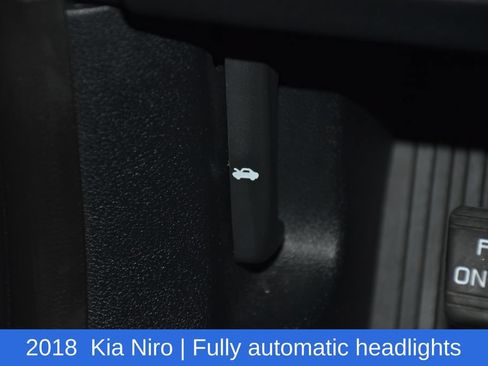 Used 2018 Kia Niro LX FWD image 12