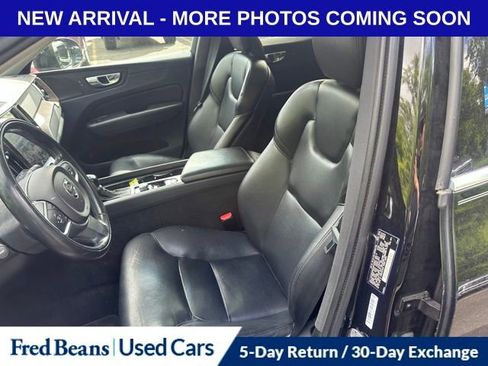 Used 2019 Volvo XC60 T6 Momentum w/ Multimedia Package AWD/4WD image 8