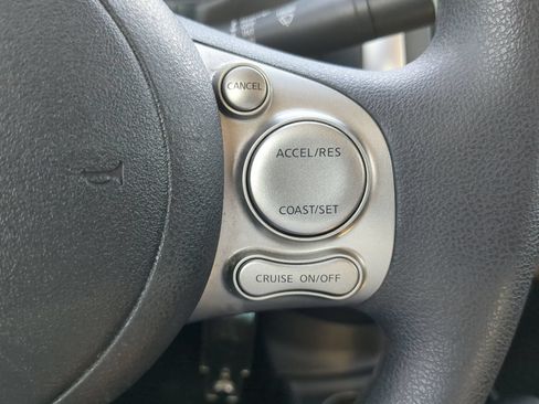 Used 2014 Nissan Versa SV FWD image 61