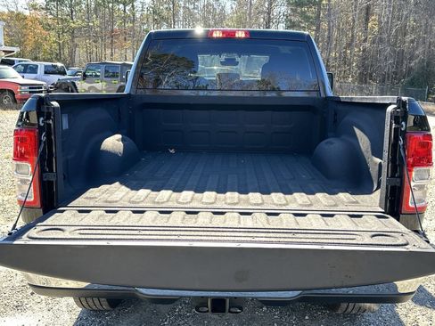 Used 2024 RAM 2500 Big Horn w/ Bed Utility Group image 19