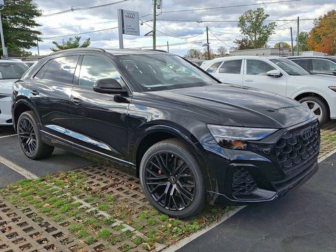 New 2026 Audi SQ8 Prestige image 2