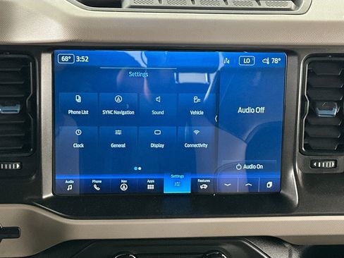 Used 2022 Ford Bronco Wildtrak AWD/4WD image 12
