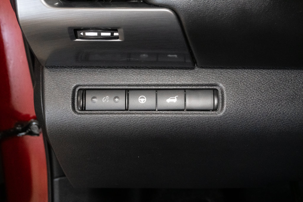 Used 2023 Nissan Pathfinder SL w/ Lighting Package (N92) AWD/4WD image 24
