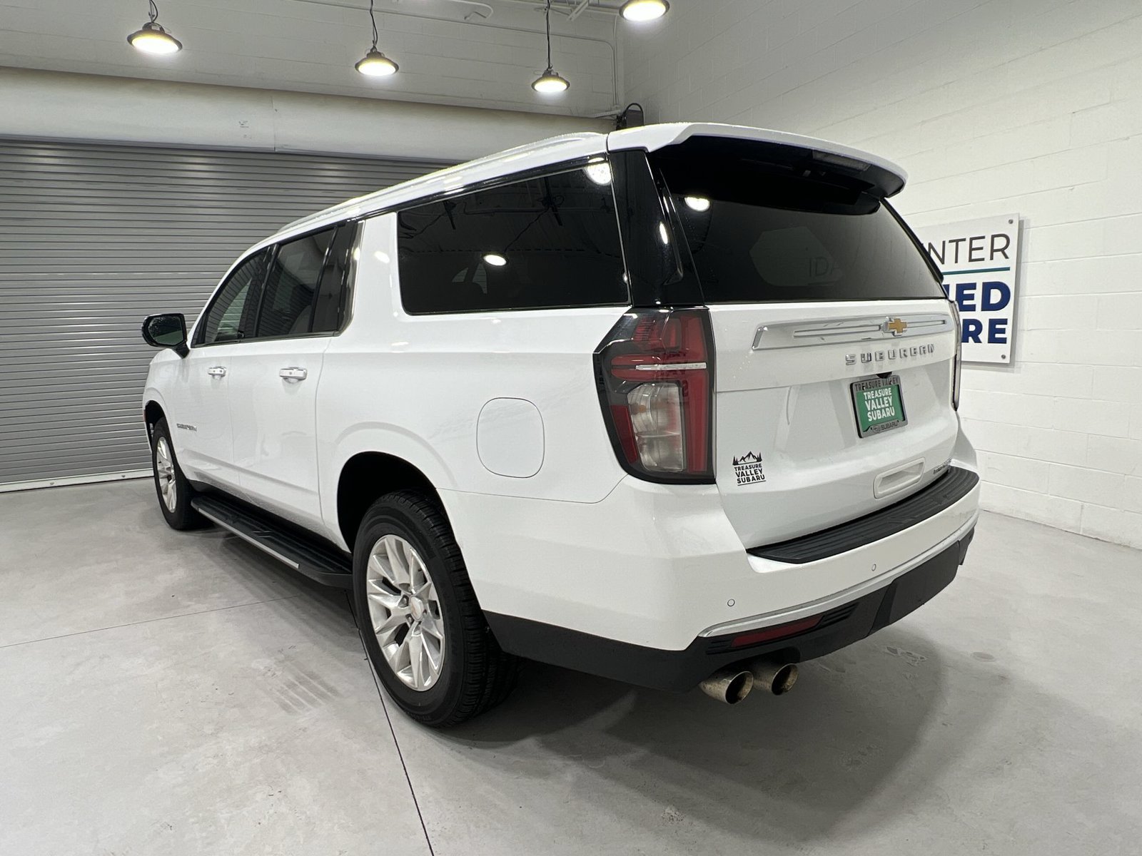 Used 2024 Chevrolet Suburban Premier AWD/4WD image 6