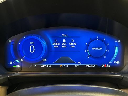 Used 2022 Ford Escape Titanium AWD/4WD image 32
